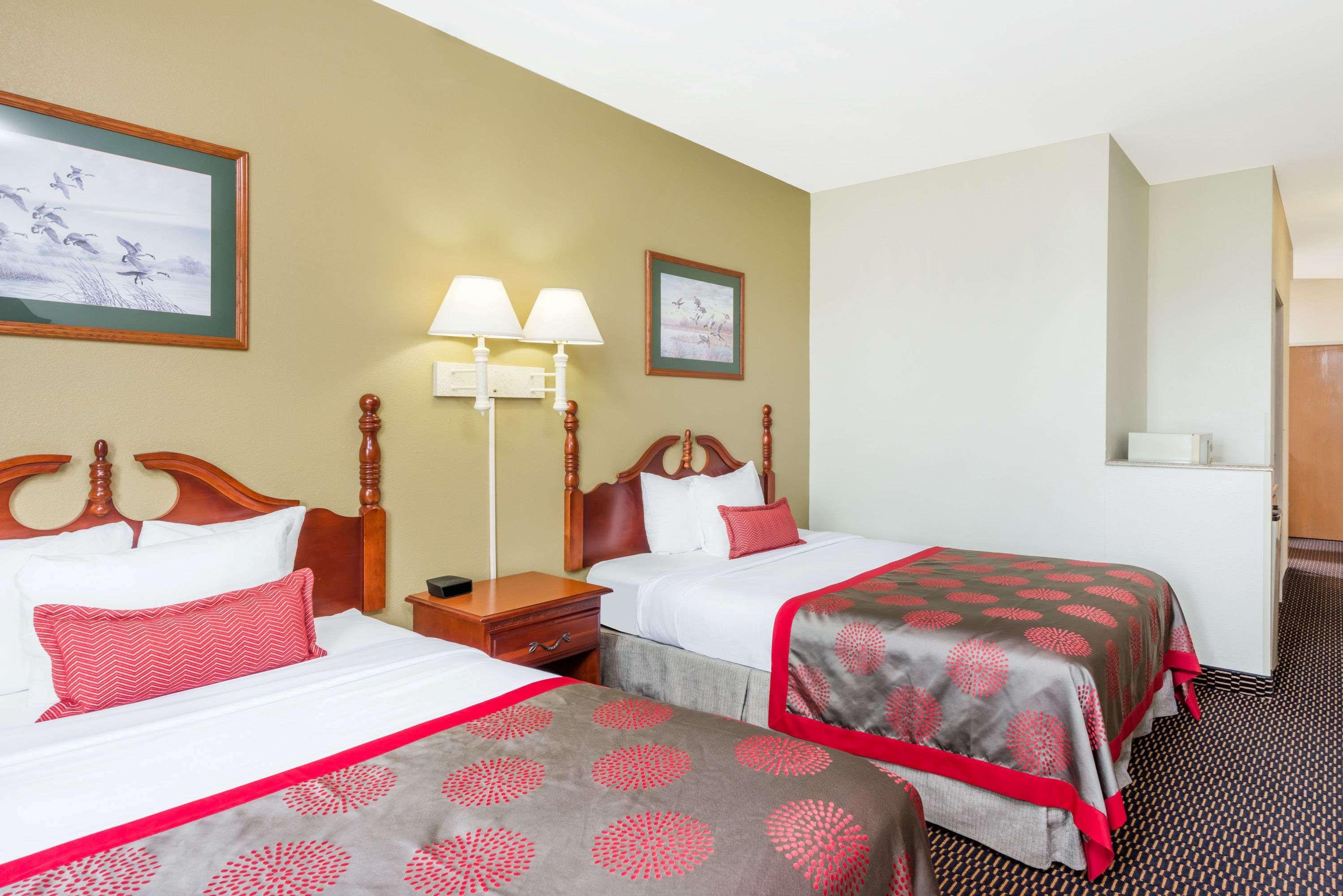 Ramada By Wyndham Columbia Hotel Ngoại thất bức ảnh