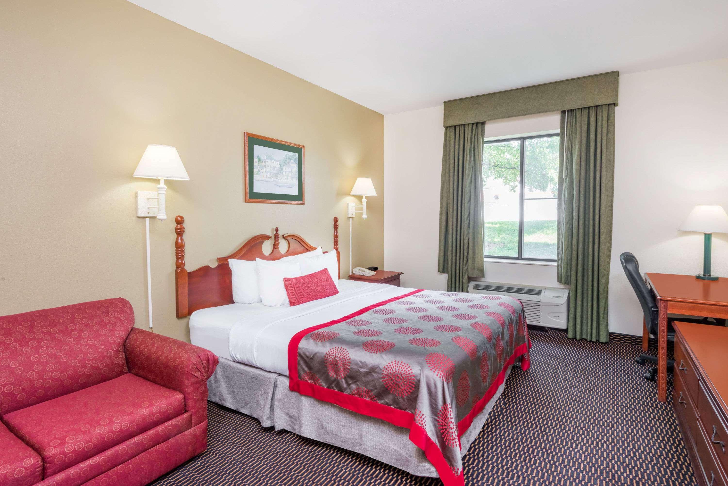 Ramada By Wyndham Columbia Hotel Ngoại thất bức ảnh