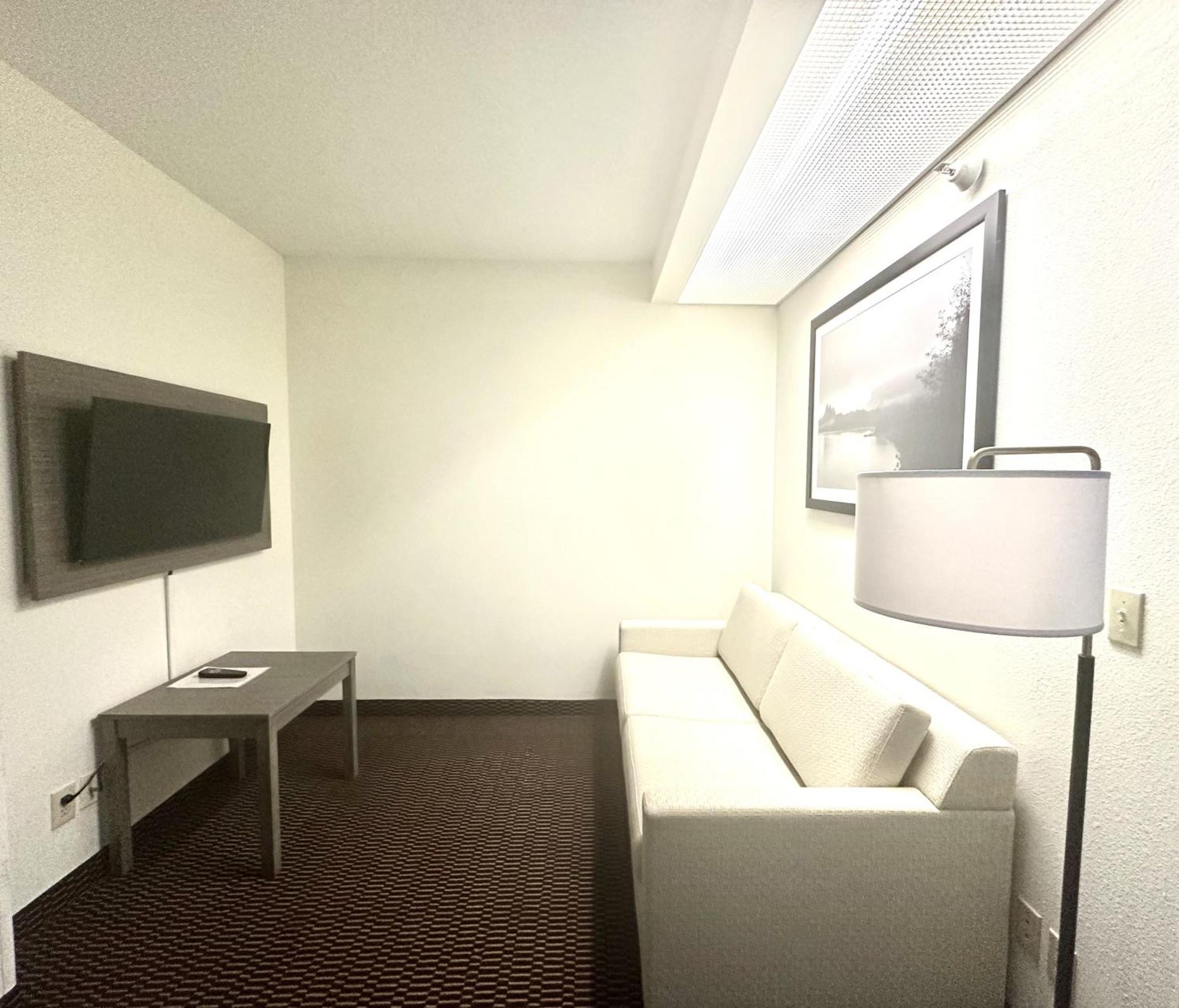 Ramada By Wyndham Columbia Hotel Ngoại thất bức ảnh