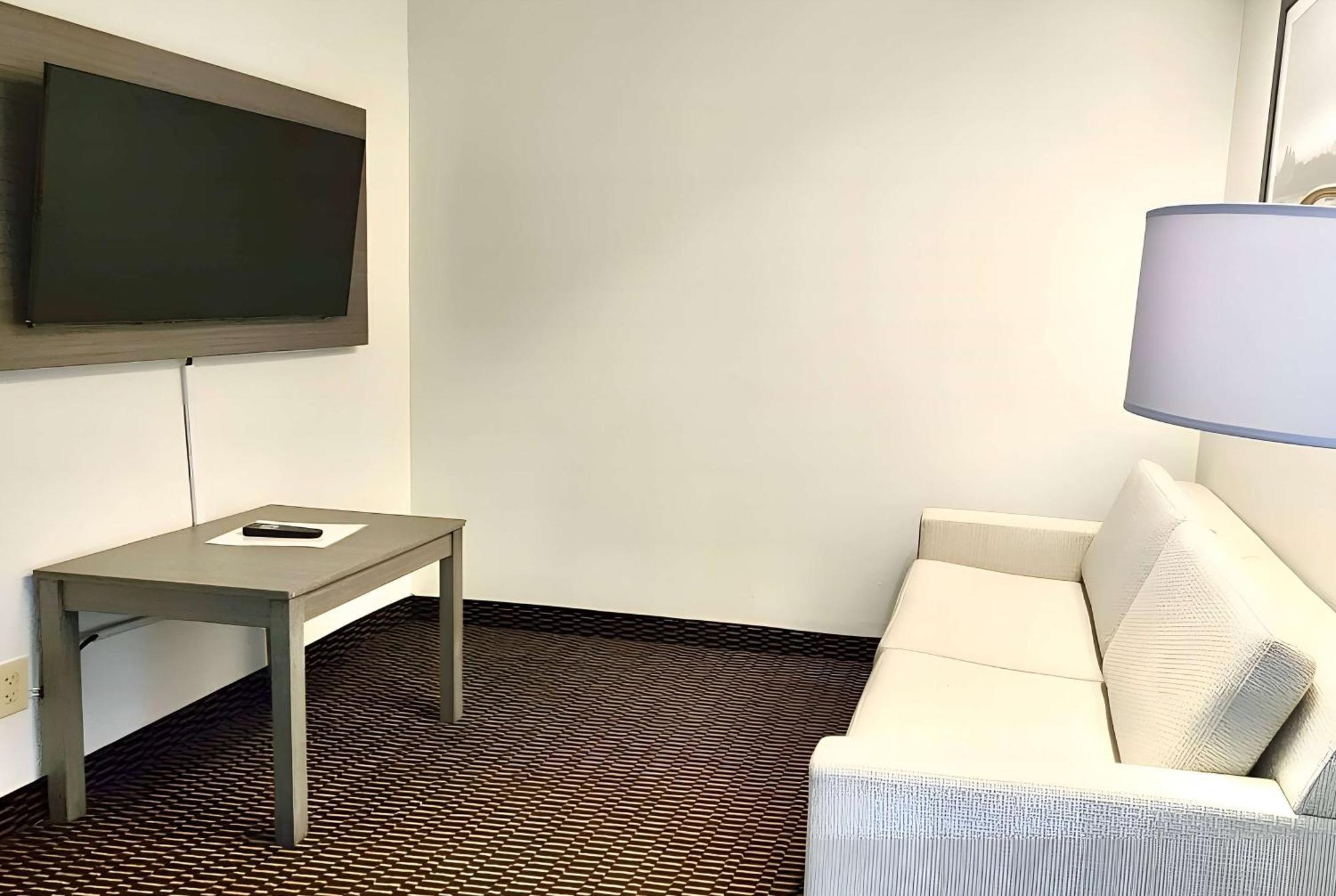 Ramada By Wyndham Columbia Hotel Ngoại thất bức ảnh