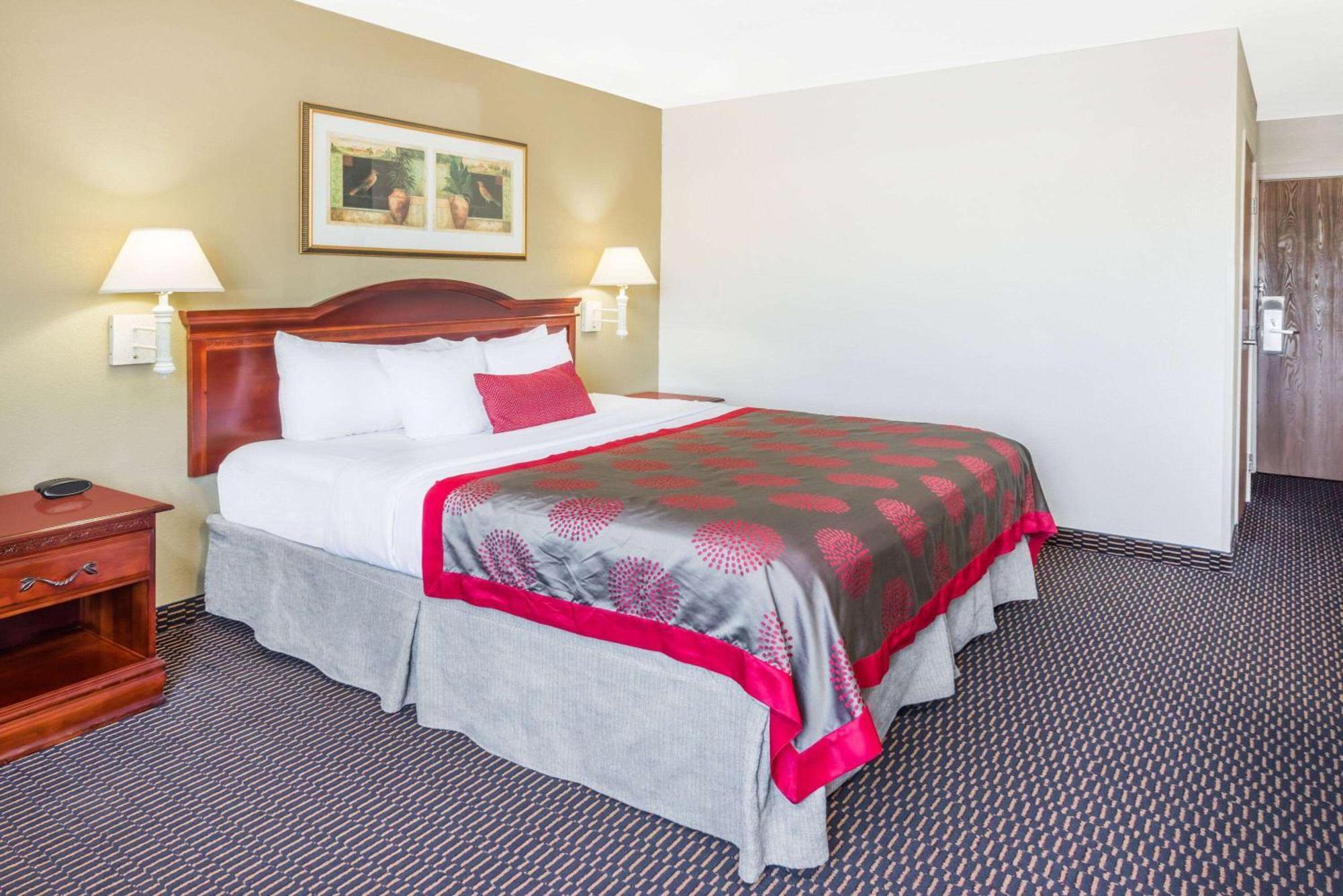 Ramada By Wyndham Columbia Hotel Ngoại thất bức ảnh